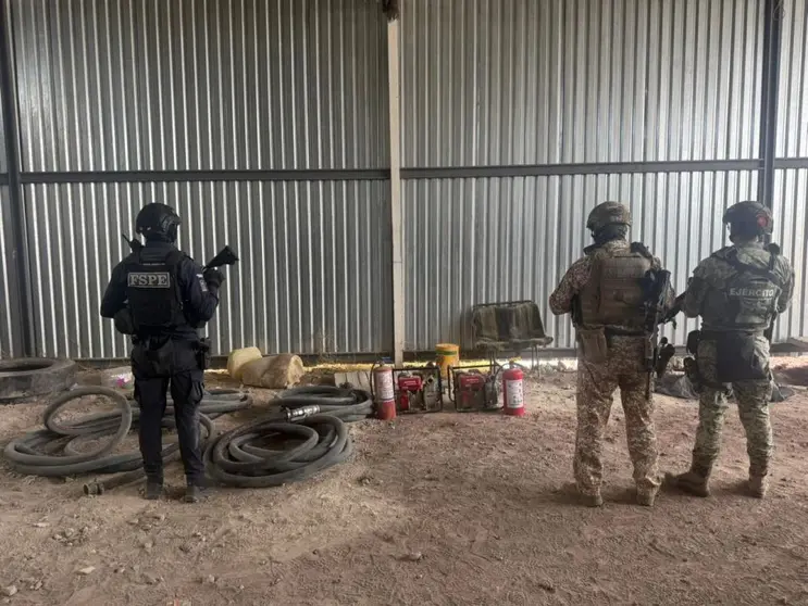 Asegura Secretar&iacute;a de Seguridad y Paz toma clandestina y m&aacute;s de 70 mil litros en Celaya
