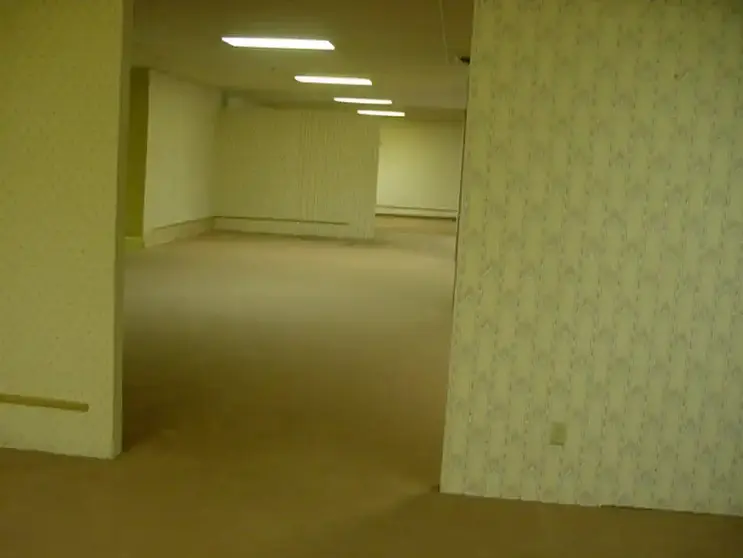 Backrooms - Foto de Bill Magritz