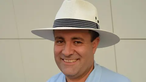 V&iacute;ctor Hugo P&eacute;rez Nieto