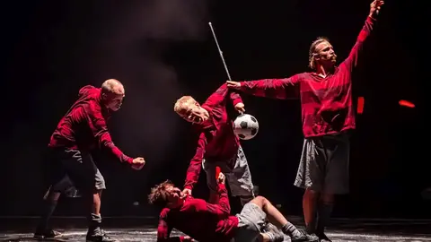 Tributo al arte del f&uacute;tbol (01) - Foto, Naza PF