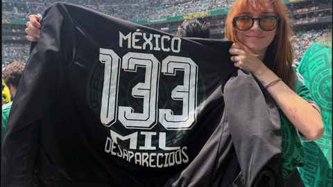 La actriz Regina Bland&oacute;n en apertura del campeonato FIFA 2026