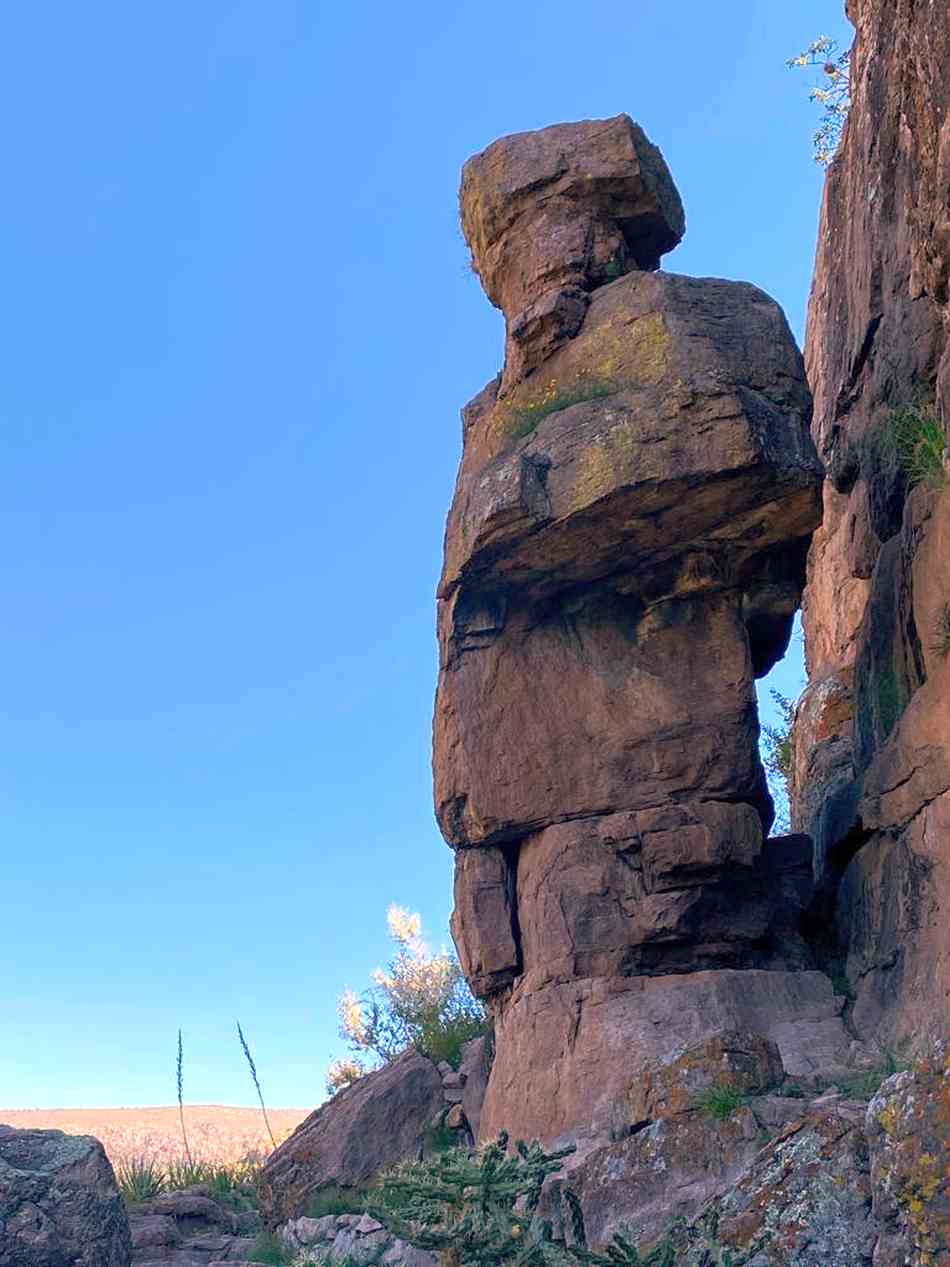 'El Guardián', formación de piedra que resguarda el panorama en Arroyo seco - Foto, Maricruz Romero Ugalde